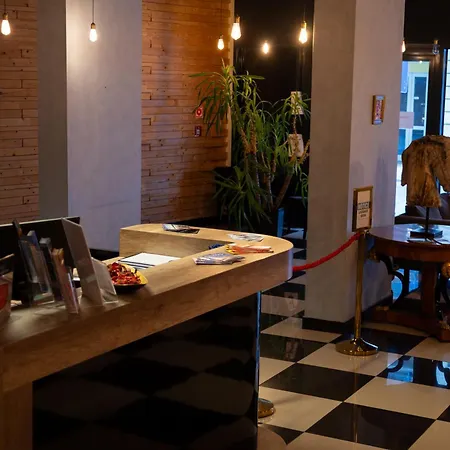 迪威尔第公寓酒店 4*
