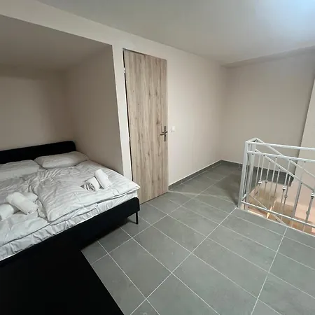 Διαμέρισμα Iza-szondi Homes
