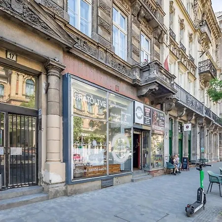 Excellent Location Magnificent Flat Apartment Budapest