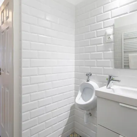 Excellent Location Magnificent Flat Apartment *