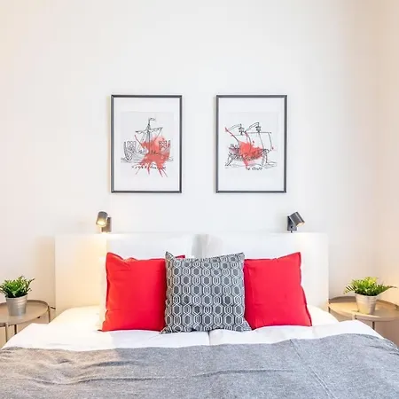 Excellent Location Magnificent Flat Apartment *