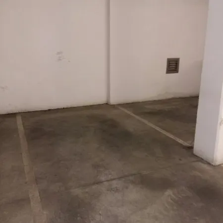 Bok - Modern 2br W Balcony, Free Indoor Parking! Budapest
