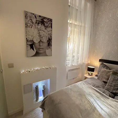 White Luxury * Budapest