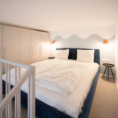 I Got 5 On It - Brand New By Pink Flamingo Apartment Budapest