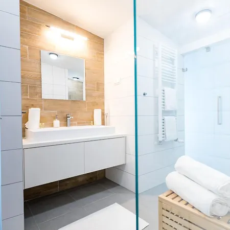 Corvin By Vagabond Apartment *