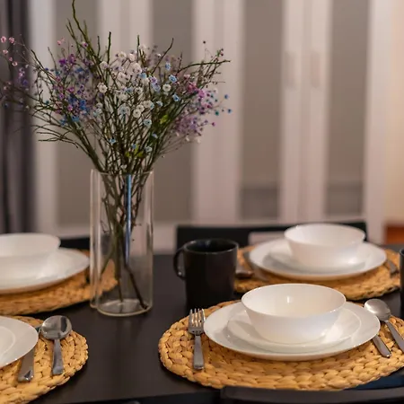 Apartment Cozy In Akacfa Street Budapest