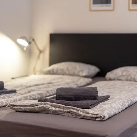 Apartment Cozy In Akacfa Street Budapest