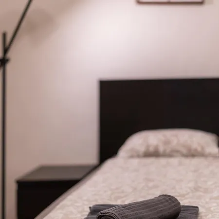 Apartment Cozy In Akacfa Street Budapest