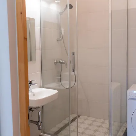 Apartment Cozy In Akacfa Street Budapest