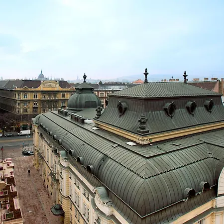 Szálloda Nh