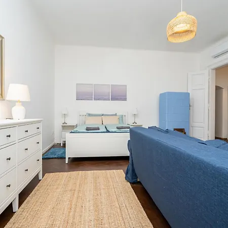 Gozsdu Court Szelenyi Apartment Budapest