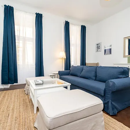 Gozsdu Court Szelenyi * Budapest