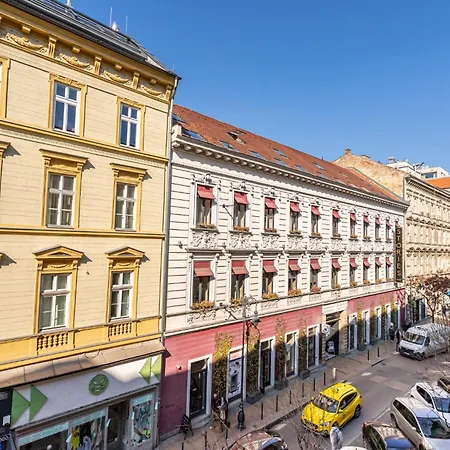 Gozsdu Court Szelenyi * Budapest