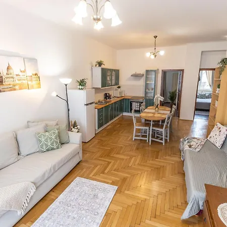 Apartmán Riverside Balcony With View To Danube
