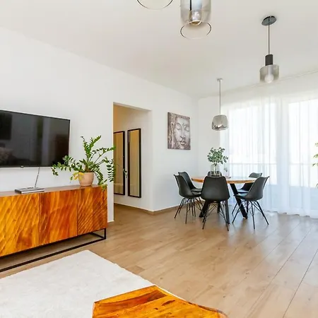3br Premium Skyline Penthouse W Ac By Nw Budapest