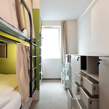 Maverick Market Hostel