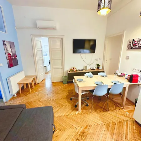 Synagogue View Apartment Budapest