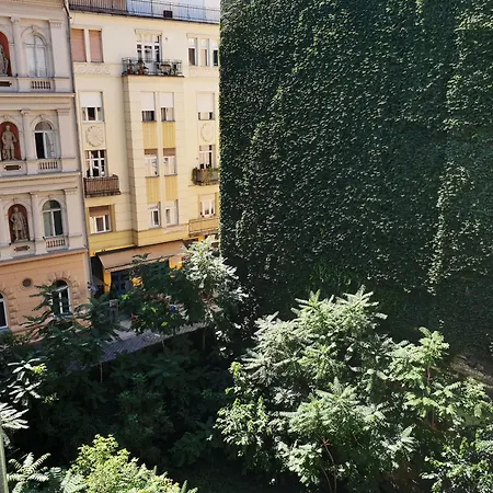 Aparthotel Amber Terrace Downtown 3*