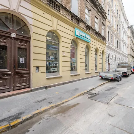 Venus - Paulay Ede Ii Budapest