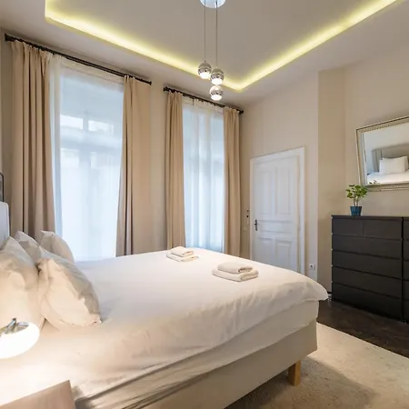 Venus - Paulay Ede Ii Apartment
