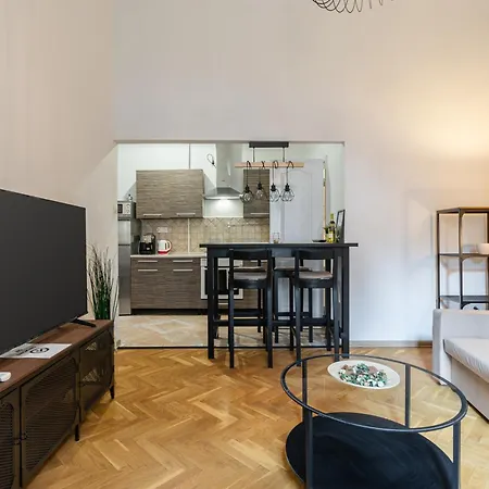 Elizabeth Gold Apartmán