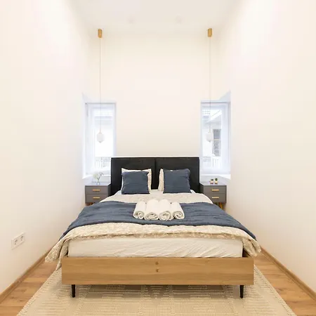 Διαμέρισμα Located Grand With 4 Bedrooms