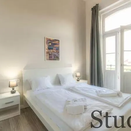 Panorama Apartment *