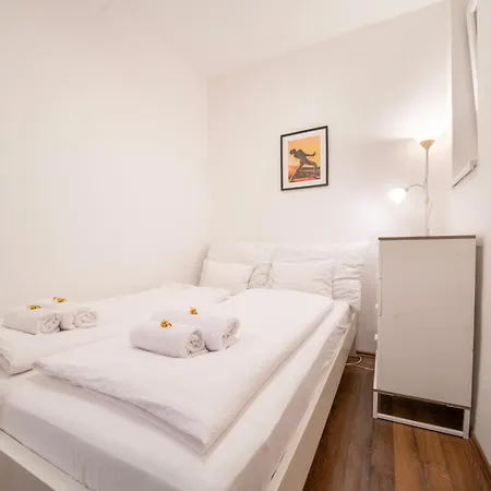 Da Vinci Loft By Corvin - Near M3 Metro شقة