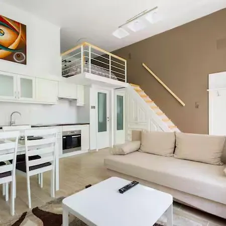 R39 Twin I And Ii - Center Market Garden With Ac Apartman *