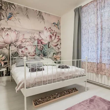 Apartment Hideaway With Jungle Vibes Budapest