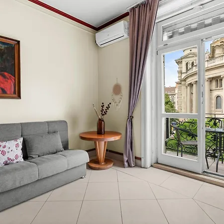 Amora Homes Breathless Panorama Basilica With Balcony Need Reservation For Free Parking * Budapeste