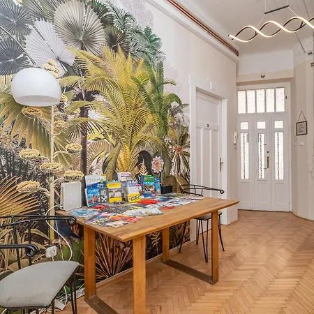 Acacia * Budapest