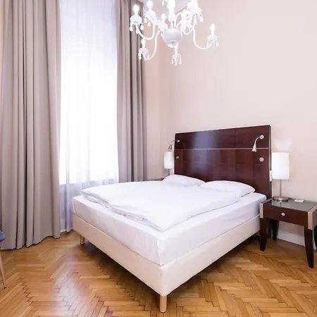 Matyas Hotel 3*