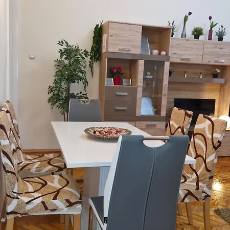 Apartament River Center