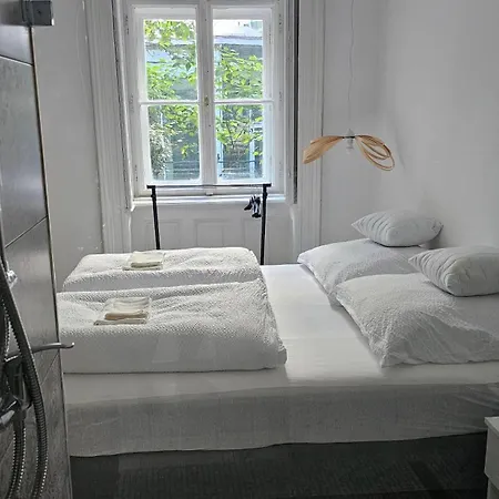아파트 Endor - 4 Bedrooms, 5 Bathrooms, 1 Livingroom With Kitchen