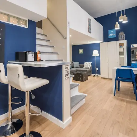 Happy Blue Apartament *
