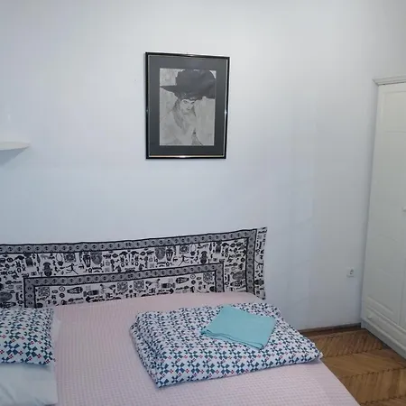 Apartmán Garibaldi 5 & *