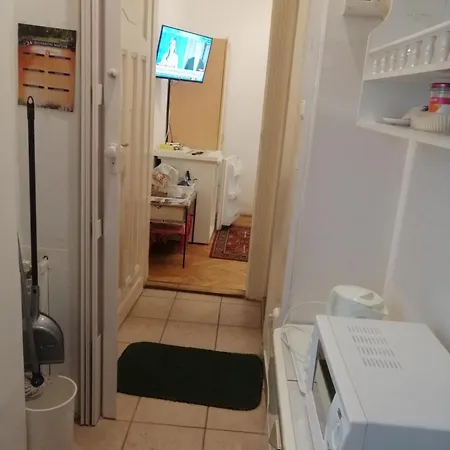 Garibaldi 5 & Budapešť