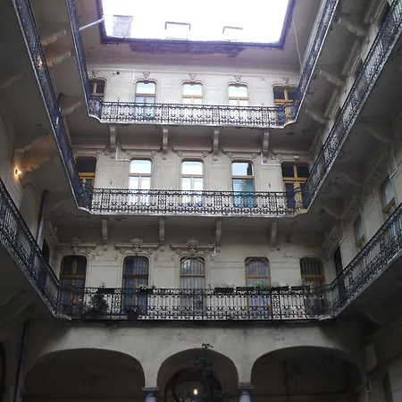 Klauzál Hostel *