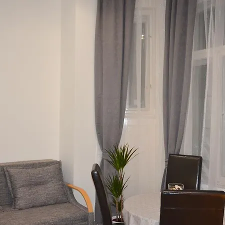 Apartment Vaci Street Downtown Budapest