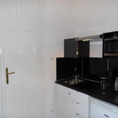 Vaci Street Downtown Apartment Budapest