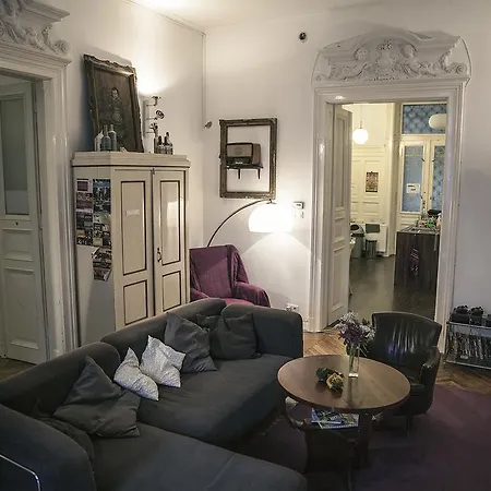 Baroque & Coworking Hostel Budapest