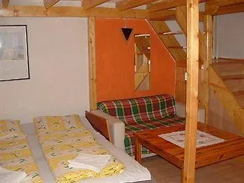 1st Szálloda 2*