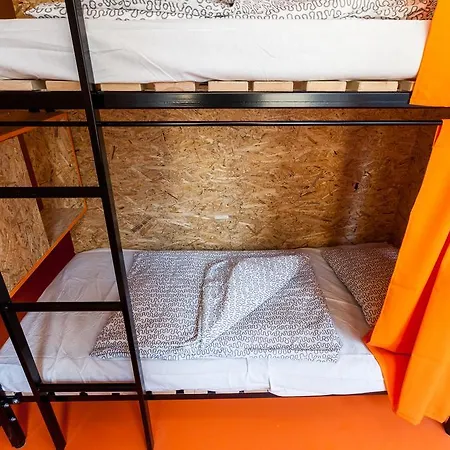Essential Hostal Budapest