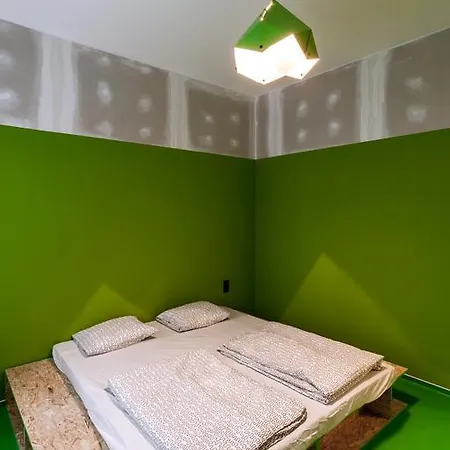 Essential Hostal