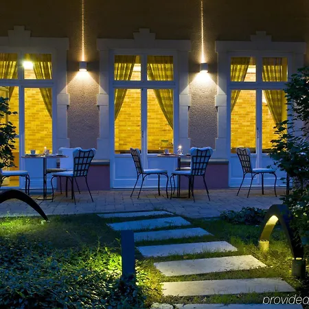 Otel Mamaison Izabella Budapeşte