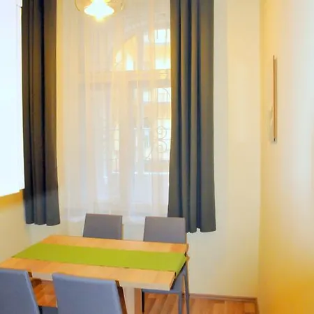 Frank & Fang Apartment *