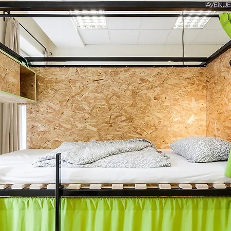 Avenue Hostal