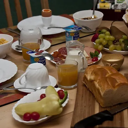 Bellevue Bed & Breakfast 3*