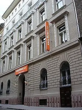 Otel Easyhotel Oktogon 3*